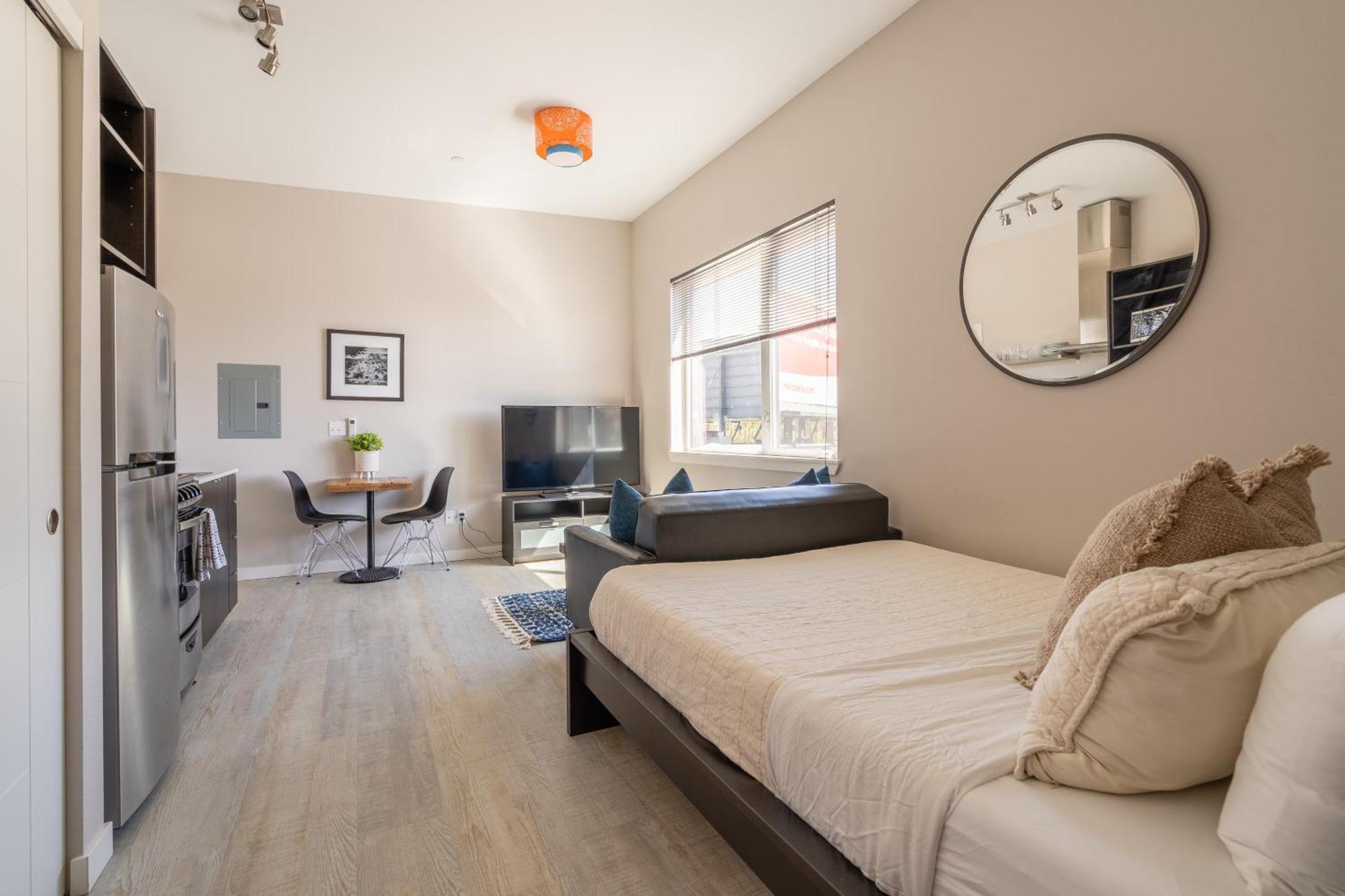 Sunny Studio Apartment - Food Carts, Coffee & Bars بورتلاند المظهر الخارجي الصورة